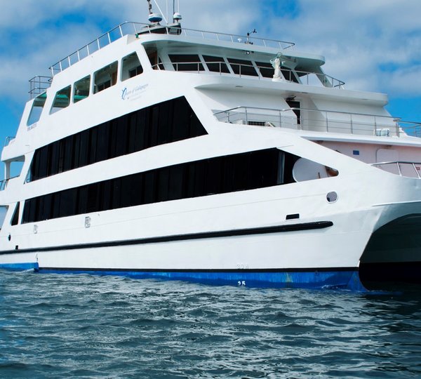 QUEEN OF GALAPAGOS Yacht Charter Details, Custom | CHARTERWORLD Luxury ...